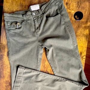 KAOS Lucy, regular flare fit, green jeans, SZ 31 (European) SZ S (USA)